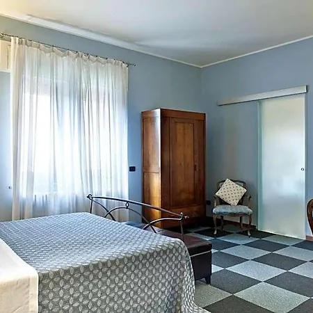 Boutique Scalzi - Adults Only 2*